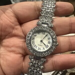 Working Ladies Watch Dainty Mop Dial 30mm With Crystals Bracelet Shining Fit 7in